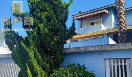 Casa à venda no Jardim do Lago, a preço de oportunidade! São 3 quartos, 3 banheiros, quintal, em rua tranquila e arborizada!