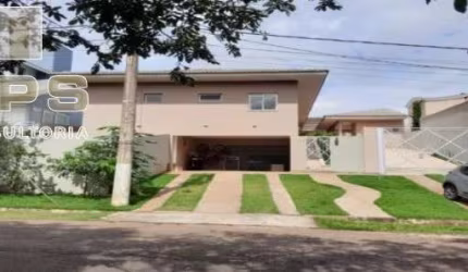 Casa à venda com 4 quartos sendo 2 suítes e 2 vagas no Parque das Garças II