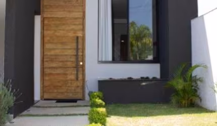 Casa térrea em condomínio fechado em Bragança Paulista com 3 suites 4 vagas
