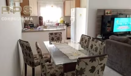 Casa com 3 quartos sendo 1 suíte e 2 vagas em Atibaia