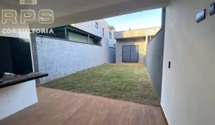 Com um total de 03 dormitórios, sendo 01 suíte, sala de estar e sala de jantar espaçosas, cozinha moderna, lavabo, lavanderia e 03 banheiros