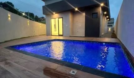 Casa terre no Vivejo bairro Vale das Flores em Atibaia! 3 quartos sendo 1 suíte, piscina, churrasqueira, Salas com pé direito duplo, 200m² terreno!