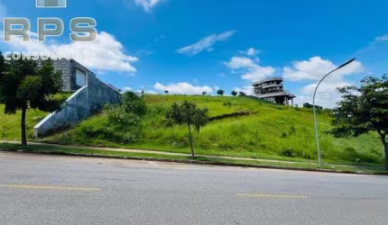 Terreno à venda no Condomínio Itaporã em Atibaia, 727m², área de lazer completa, dentro da cidade com acesso pela avenida Santana, comercio e serviços
