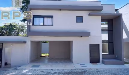 Casa em condominio lançamento com 03 suites , sala , cozinha , área gourmet , 02 vagas de garagem , condominio com quadra de Beach tenis, areas kids