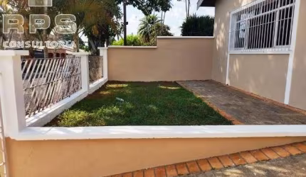 Casa no Jardim Nirvana ,com 03 quartos, sendo 01 suíte com armário, Sala com 02 ambientes e lareira, Cozinha , área gourmet com piscina .