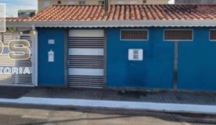 Imóvel no Atibaia Jardim com 01 casa na frente com 03 quartos e 01 casa nos fundos com 02 quartos , sala , cozinha , banheiro , garagem