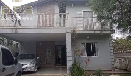 Sobrado em condomínio fechado com 5 quartos, pertinho da Al Lucas Nogueira