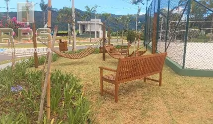 Terreno de 370m² no Condomínio Vista da Serra em Atibaia,  pronto para construir, vista para a serra, lazer completo, 3 minutos  centro Atibaia!