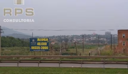 Área de Frente para a Rodovia Dom Pedro I