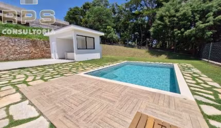 Casa térrea com 3 suítes, piscina, espaço gourmet  a venda no Condomínio Palavra da Vida!