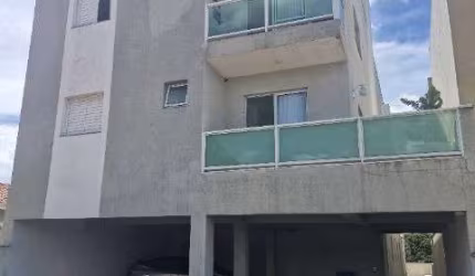 Apartamento residencial no Jd Cerejeiras, com 2 dormitórios, perto da principal avenida e rooftop com uma vista incrível.