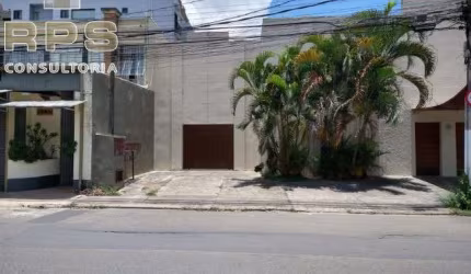 Loja / Salão / Ponto Comercial a venda ou locação, em Atibaia . Ótima localização, Área construída : 1.240 m²  Área total : 1.560 m²