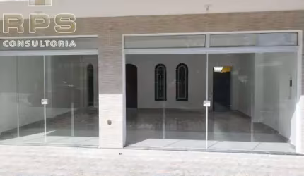 Excelente imóvel para venda  locação comercial na Vila Thais . Casa com área construída : 218,35 m² Divididos em 08 Salas  03 banheiros  Copa separada