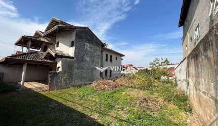 Sobrado com 3 dormitórios à venda, 240 m² por R$ 1.100.000,00 - Santana - São José dos Campos/SP