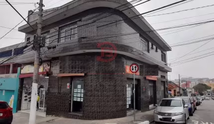 Prédio comercial próximo metrô Artur Alvim