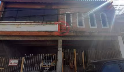 Três Casas em terreno 10x26m e 3 vagas de garagem - Jd. São Nicolau