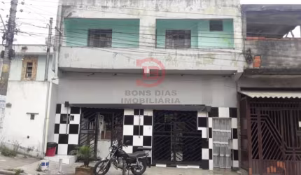 Duas casas com salão comercial - Jardim Lourdes
