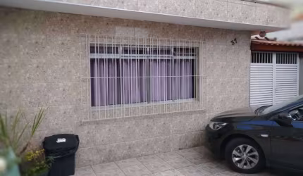 Casa Térrea 2 quartos (1 suíte), 2 vagas garagem e quintal - Burgo Paulista