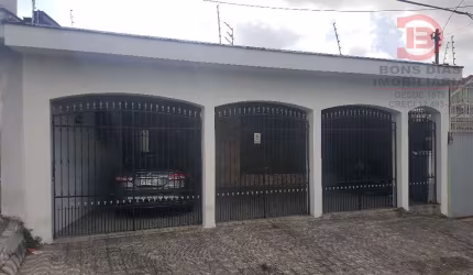 Casa térrea com piscina - Vila Ré