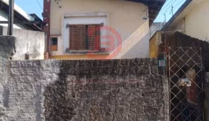 CASA À VENDA COM RENDA E TERRENO