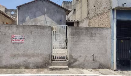 Casa Térrea com 3 Quartos à Venda, Vila Caju