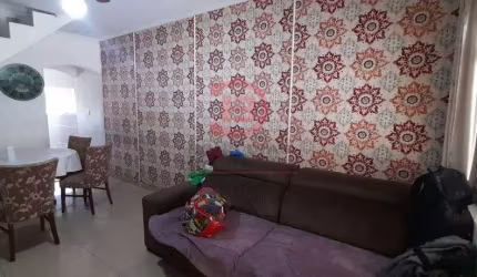 Sobrado 3 quartos e 1 vaga de garagem - Limoeiro