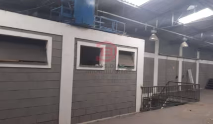 Excelente Galpão Comercial à Venda na Vila Nhocune, São Paulo