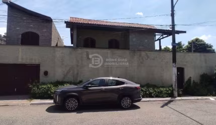 Sobrado com 3 Quartos e 1 Suíte à Venda, Vila São Francisco