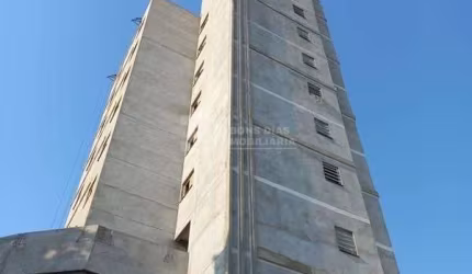Apartamento à venda na Vila Esperança, São Paulo - 1 suíte, elevador e área de serviço