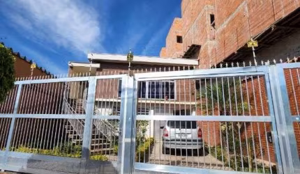 Casa de 4 Quartos com 2 Suítes e 5 Vagas de Garagem à Venda, Vila São Geraldo