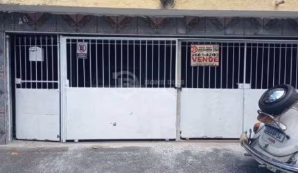 SOBRADO COM 4 QUARTOS E 2 VAGAS À VENDA EM CID. TIRADENTES