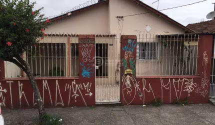 Casa à venda no Parque Artur Alvim, São Paulo - 3 dormitórios e garagem!