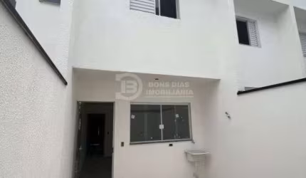 SOBRADO FRONTAL COM 3 QUARTOS 2 VAGAS À VENDA NO CANGAÍBA/SP
