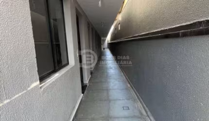 SOBRADO EM CONDOMÍNIO COM 2 SUÍTES 1 VAGA Á VENDA NO JD. POPULAR