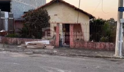 Casa com Terreno 10x29m à Venda, Cidade Antônio Estevão de Carvalho