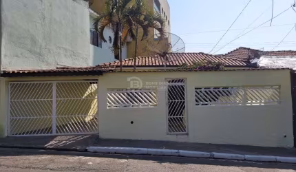 Casa  terrea à venda na Vila Granada, São Paulo: ótima localização!
