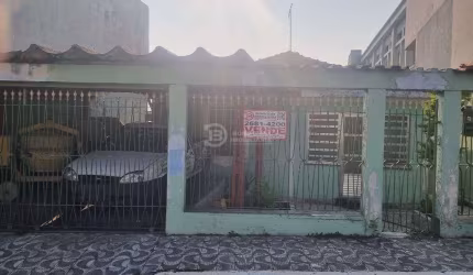 Casa padrão à venda na Vila Santa Teresa, São Paulo - 3 dormitórios e 2 banheiros