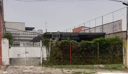 Casa Térrea à venda em terreno 10x30m - 3 quartos - Quintal - Jd. Três Marias