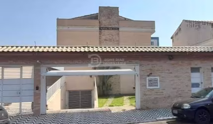 Sobrado à venda em condomínio - 3 quartos (2suítes) e 2 vagas de garagem - Aricanduva