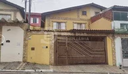Casa à venda na Vila Santa Lúcia, São Paulo - 03 dormitórios, suíte, 02 garagens