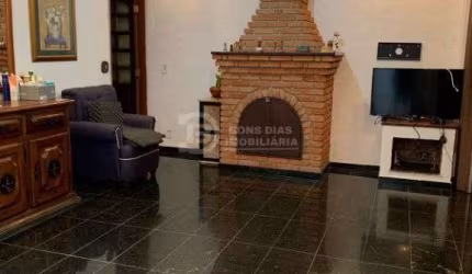 CASA TERREA 247m2 COM 3 QUARTOS A VENDA NA VILA TALARICO/SP
