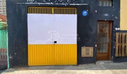Casa para Alugar em Itaquera, São Paulo - 3 Dormitórios e vaga!