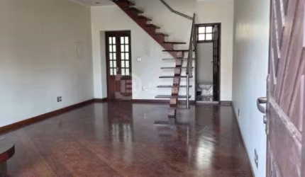 Sobrado de Luxo na Chácara Seis de Outubro - São Paulo