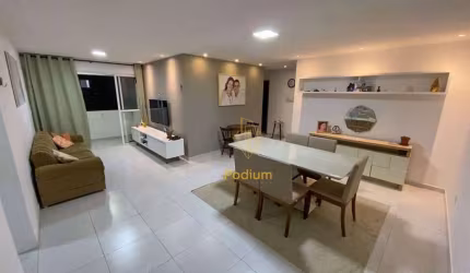 Apartamento amplo com varanda e móveis planejados no Portal do Sol - AP1351