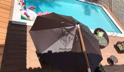 Venda / Aluguel Casa de 1º andar com piscina e varanda / sacada a 260m da praia do Bessa / Jardim Oceania - CA0180