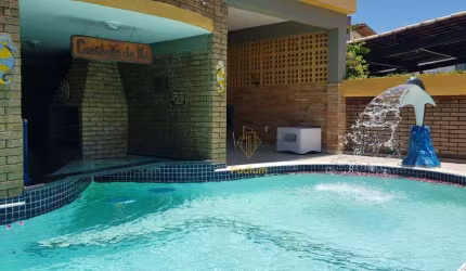 Casa estilo francesa com área de lazer em condomínio fechado no Portal do Sol - CA0041