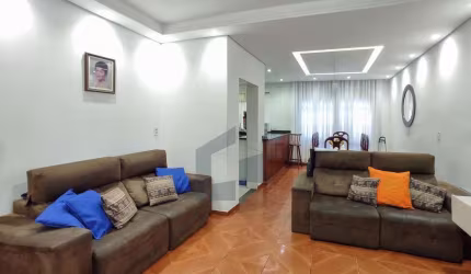 Sobrado para Venda em Suzano, Jardim Santa Lúcia, 3 dormitórios, 1 suíte, 3 banheiros, 2 vagas