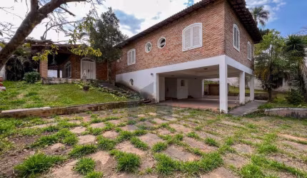 Sobrado para Venda em Poá, Vila Áurea, 5 dormitórios, 4 suítes, 3 banheiros, 6 vagas