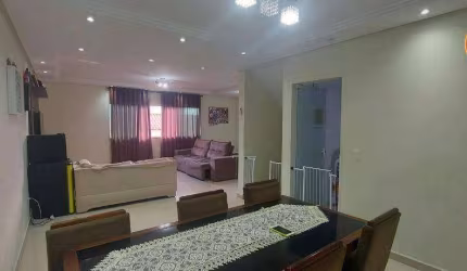 Casa com 3 dormitórios à venda, 176 m² por R$ 720.000,00 - Centro - São Vicente/SP