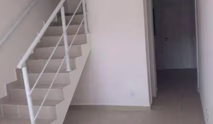 Sobrado com 2 quartos à venda, 54 m² por R$ 260.000 - Jardim Melvi - Praia Grande/SP